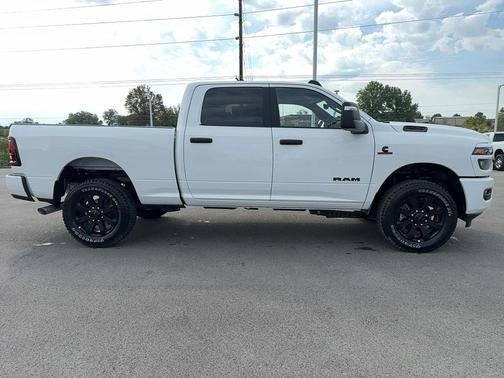 Bright White Clearcoat 2026 RAM 2500 Big Horn