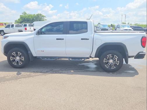 Summit White 2023 GMC Canyon AT4