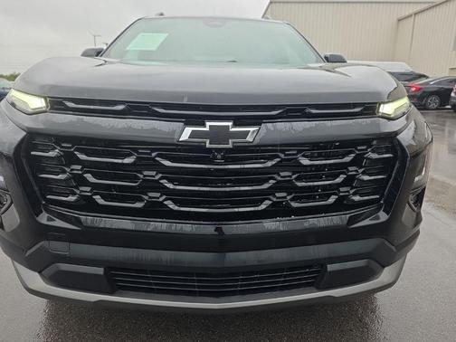 Mosaic Black Metallic 2025 Chevrolet Equinox 1LT