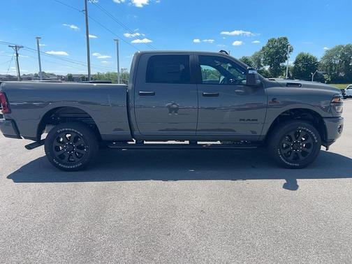 Ceramic Gray Clearcoat 2026 RAM 2500 Big Horn Crew Cab 4x4 6'4' Box