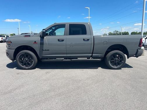 Ceramic Gray Clearcoat 2026 RAM 2500 Big Horn Crew Cab 4x4 6'4' Box