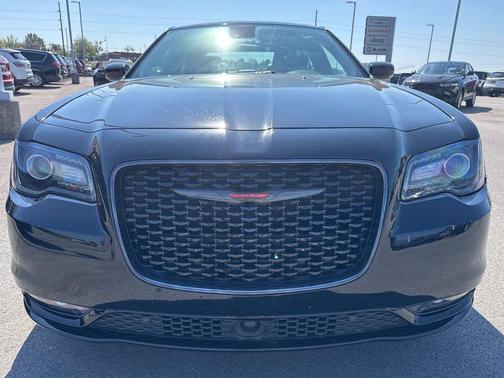 2022 Chrysler 300 S