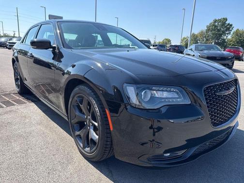 2022 Chrysler 300 S