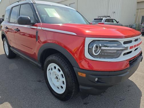 Hot Pepper Red Metallic Tinted Clearcoat 2024 Ford Bronco Sport Heritage