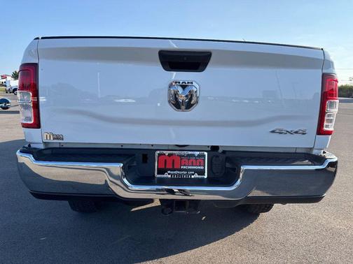 2023 RAM 2500 Big Horn Crew Cab 4x4 8' Box