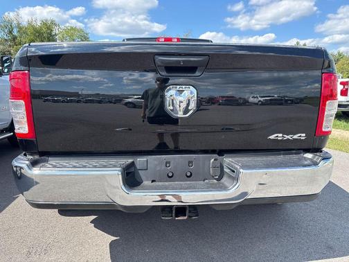 2024 RAM 3500 Tradesman Crew Cab 4x4 8' Box