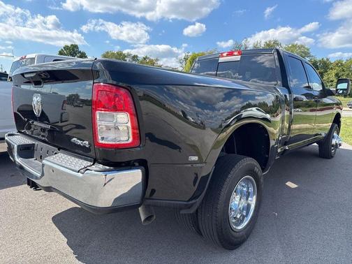 2024 RAM 3500 Tradesman Crew Cab 4x4 8' Box