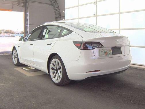 2022 Tesla Model 3 Standard Range