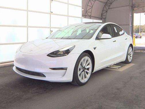 2022 Tesla Model 3 Standard Range