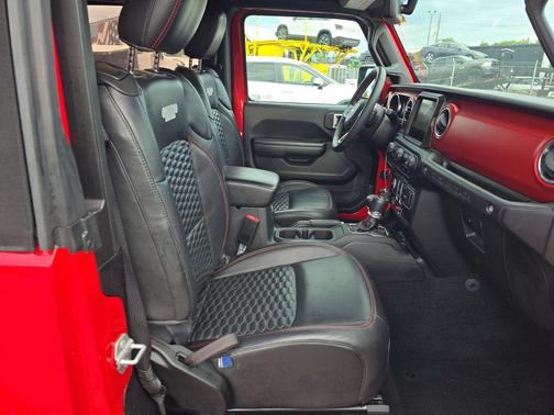 Firecracker Red Clearcoat 2021 Jeep Wrangler Rubicon