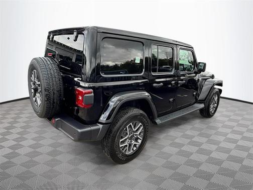 2025 Jeep Wrangler 4-Door Sahara 4x4
