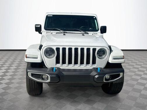 Bright White Clearcoat 2023 Jeep Wrangler 4xe Sahara