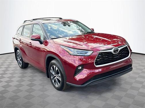 2024 Toyota Highlander XLE