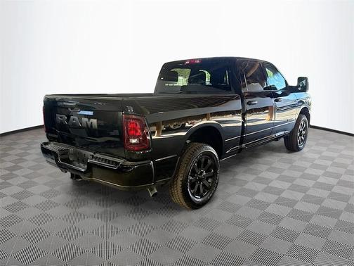 2026 RAM 2500 Big Horn Crew Cab 4x2 6'4' Box