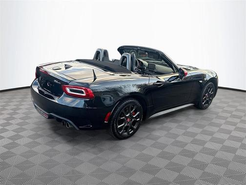 2020 FIAT 124 Spider Base