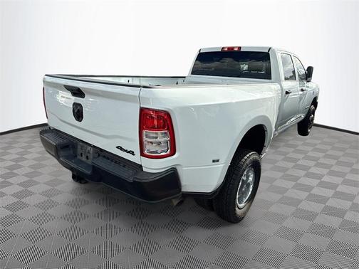 2021 RAM 3500 Tradesman Crew Cab 4x4 8' Box