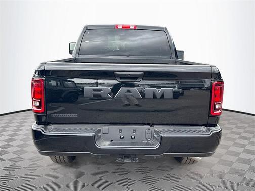 2026 RAM 2500 Big Horn Crew Cab 4x2 6'4' Box