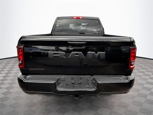 2026 RAM 2500 Big Horn Crew Cab 4x2 6'4' Box