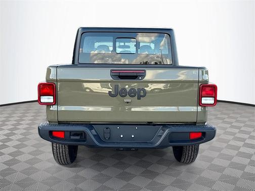 2026 Jeep Gladiator Sport