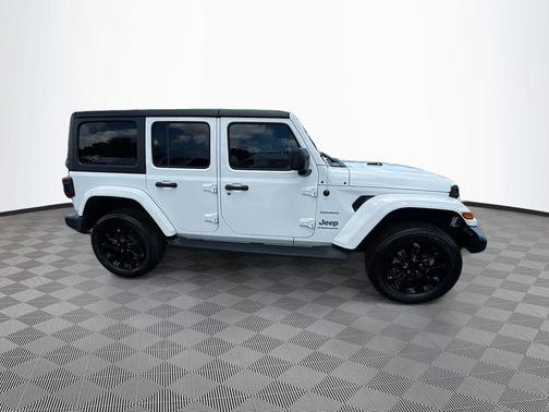 Bright White Clearcoat 2023 Jeep Wrangler 4xe Sahara