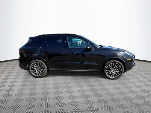 2019 Porsche Cayenne Cayenne