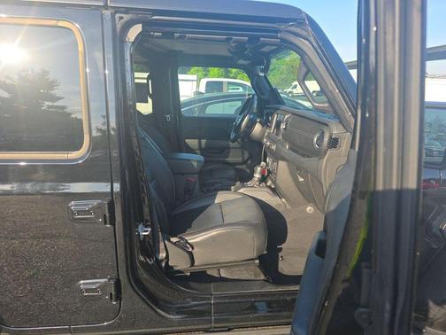 Black Clearcoat 2023 Jeep Wrangler 4xe Sahara