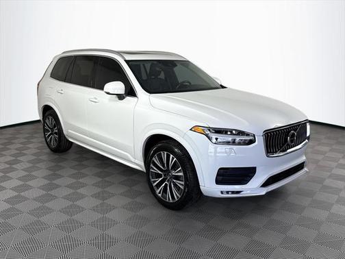 2021 Volvo XC90 T5 Momentum