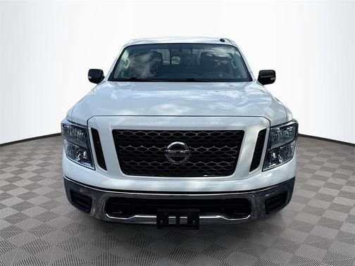 2019 Nissan Titan SV