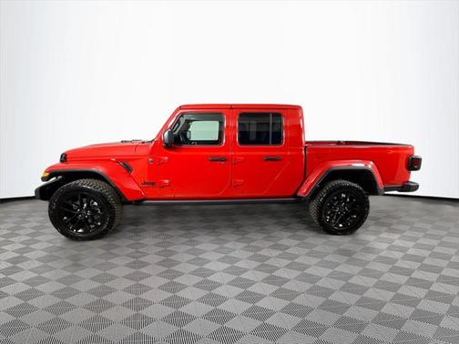 2025 Jeep Gladiator Nighthawk