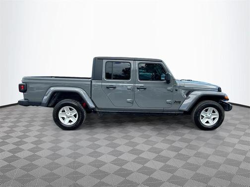 2022 Jeep Gladiator Sport S