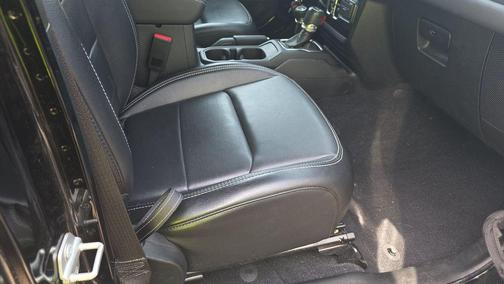 Black Clearcoat 2023 Jeep Wrangler 4xe Sahara