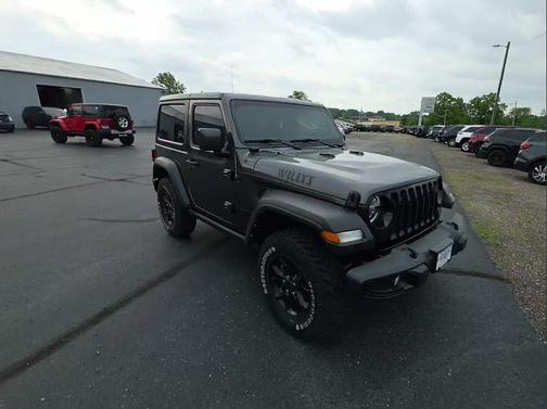 Granite Crystal Metallic Clearcoat 2022 Jeep Wrangler Willys