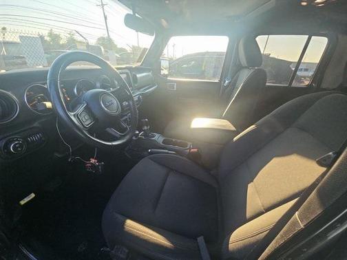 2021 Jeep Gladiator Willys 4x4