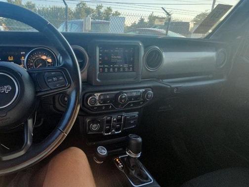 2021 Jeep Gladiator Willys 4x4