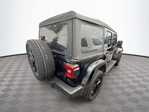 Black Clearcoat 2022 Jeep Wrangler Unlimited 4xe Sahara