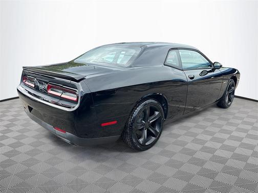 2017 Dodge Challenger R/T