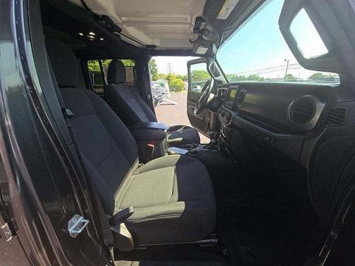 2021 Jeep Gladiator Willys 4x4