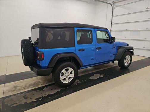 Hydro Blue Pearlcoat 2022 Jeep Wrangler Unlimited Sport