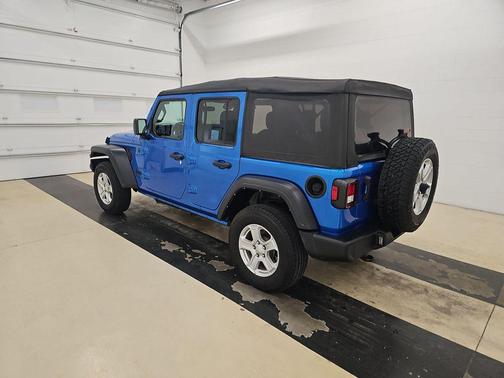 Hydro Blue Pearlcoat 2022 Jeep Wrangler Unlimited Sport