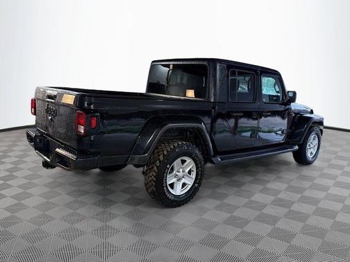 Black Clearcoat 2022 Jeep Gladiator Sport S