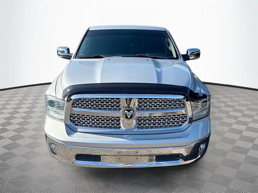 Bright Silver Metallic Clearcoat 2018 RAM 1500 Laramie