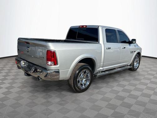 Bright Silver Metallic Clearcoat 2018 RAM 1500 Laramie