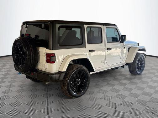 Bright White Clearcoat 2023 Jeep Wrangler 4xe Sahara