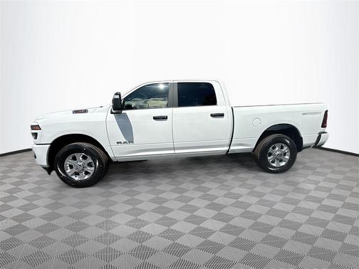 2025 RAM 2500 Big Horn Crew Cab 4x2 6'4' Box
