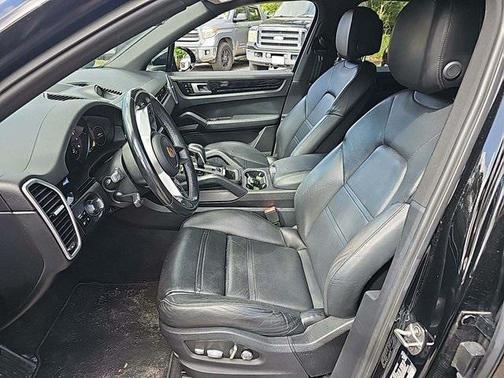 2020 Porsche Cayenne Base