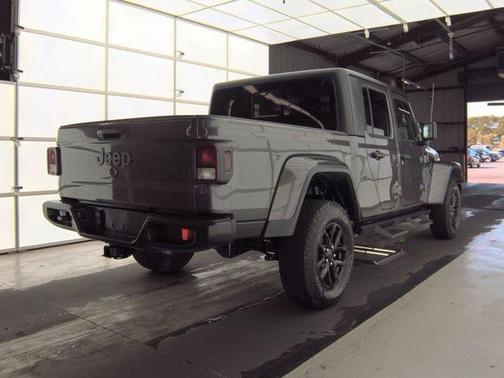 2022 Jeep Gladiator Altitude 4x4