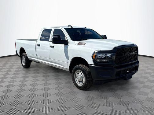 Bright White Clearcoat 2023 RAM 2500 Tradesman Crew Cab 4x4 8' Box