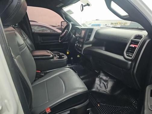 2023 RAM 2500 Tradesman Crew Cab 4x4 8' Box