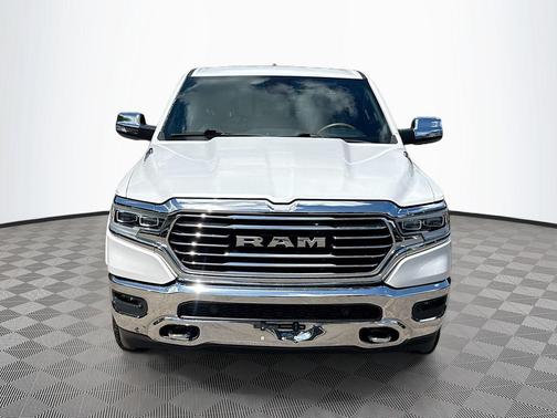 Ivory White Tri-Coat Pearlcoat 2019 RAM 1500 Longhorn