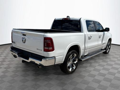 Ivory White Tri-Coat Pearlcoat 2019 RAM 1500 Longhorn